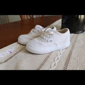 Classic white toddler vans size 5